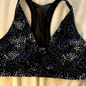 New VICTORIAS SECRET SPORT Razorback Sports bra Size large with tags